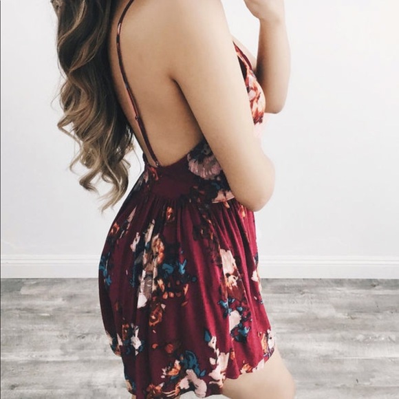 SOLD❤️ Red Wine Floral Romper - Picture 8 of 8